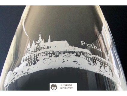 SUVENÝR - LUXUSNÍ SKLENICE NA VÍNO - PRAHA HRADČANY
