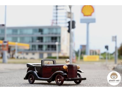 OLDTIMER NEALKO 01 600x900 c