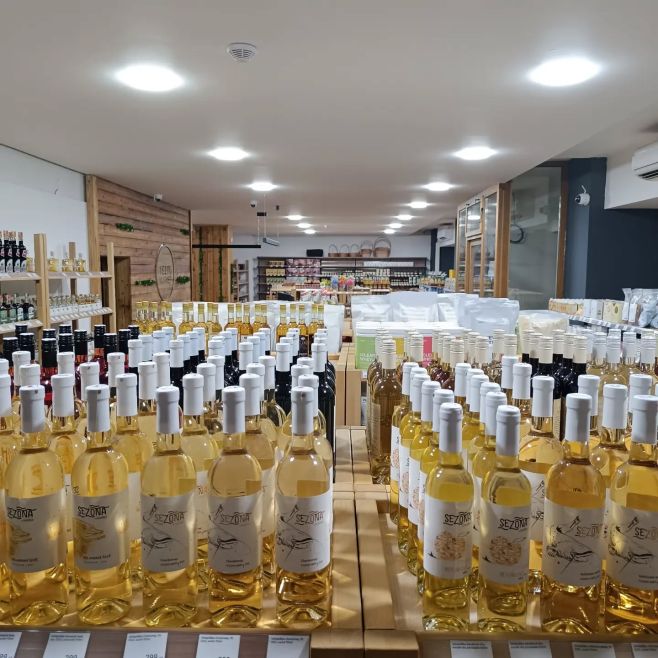 Nová prodejna @jeztomarket.cz lokální & přírodní Top české značky na jednom místě 🇨🇿❤️ #ceskebudejovice #jiznicechy...