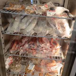 Najdete u nás čerstvé jitrnice a skvělé párky F1 🌭 Ve čtvrtek dorazí poctivé pastrami, tlačenky a další masové dobroty 🤤