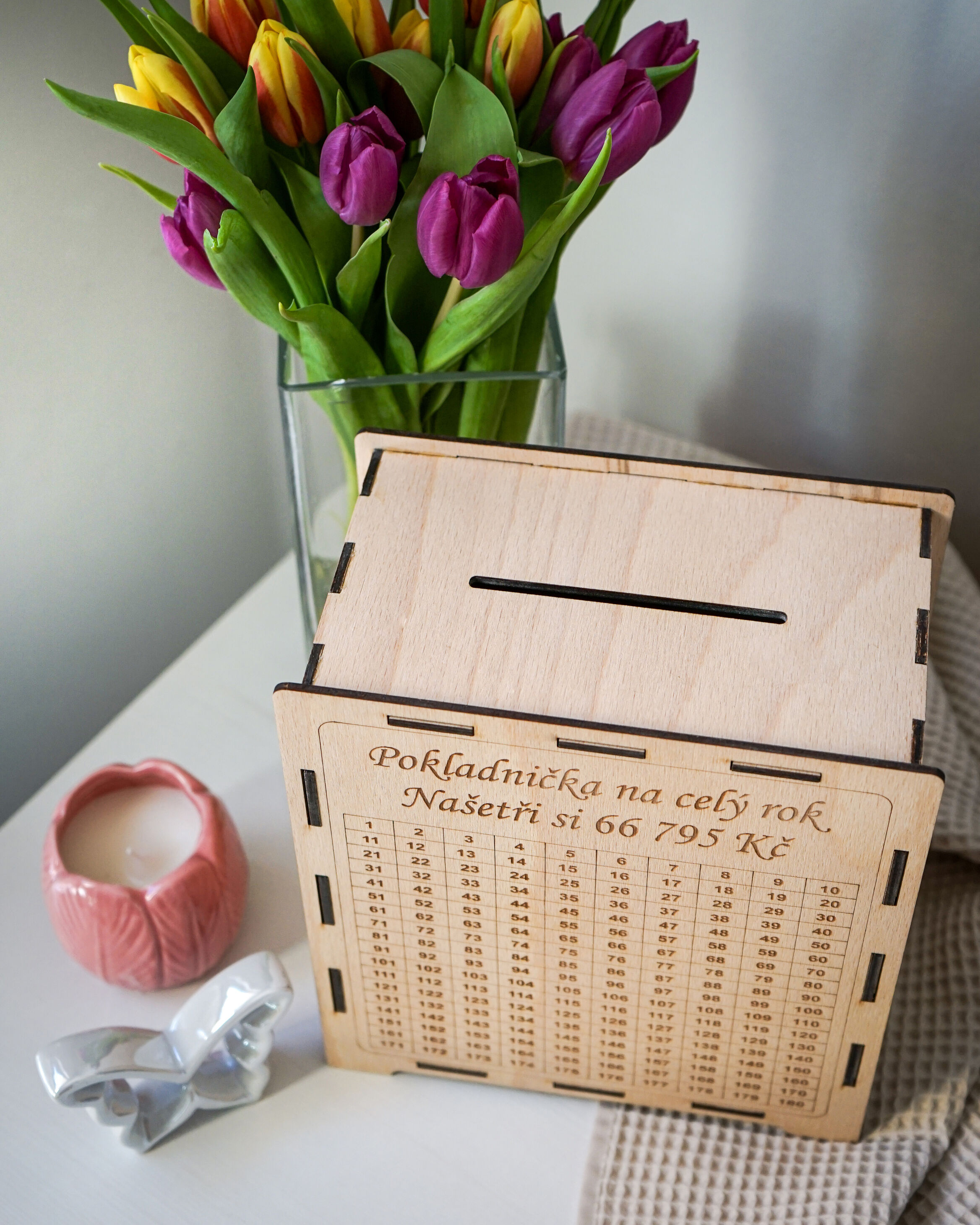 Detail oboustranného gravírování