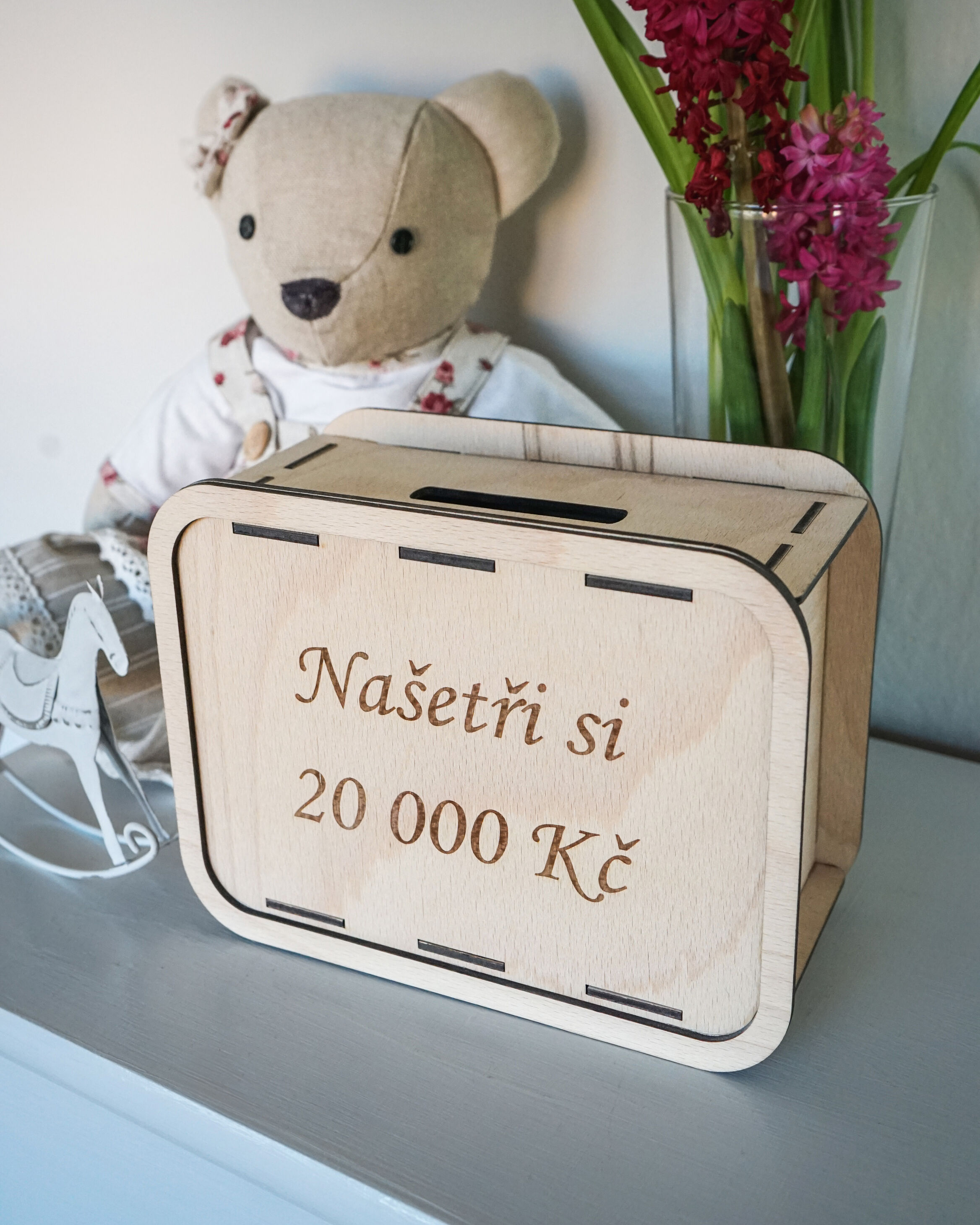 Detail dřevěné pokladničky Jhwoodart