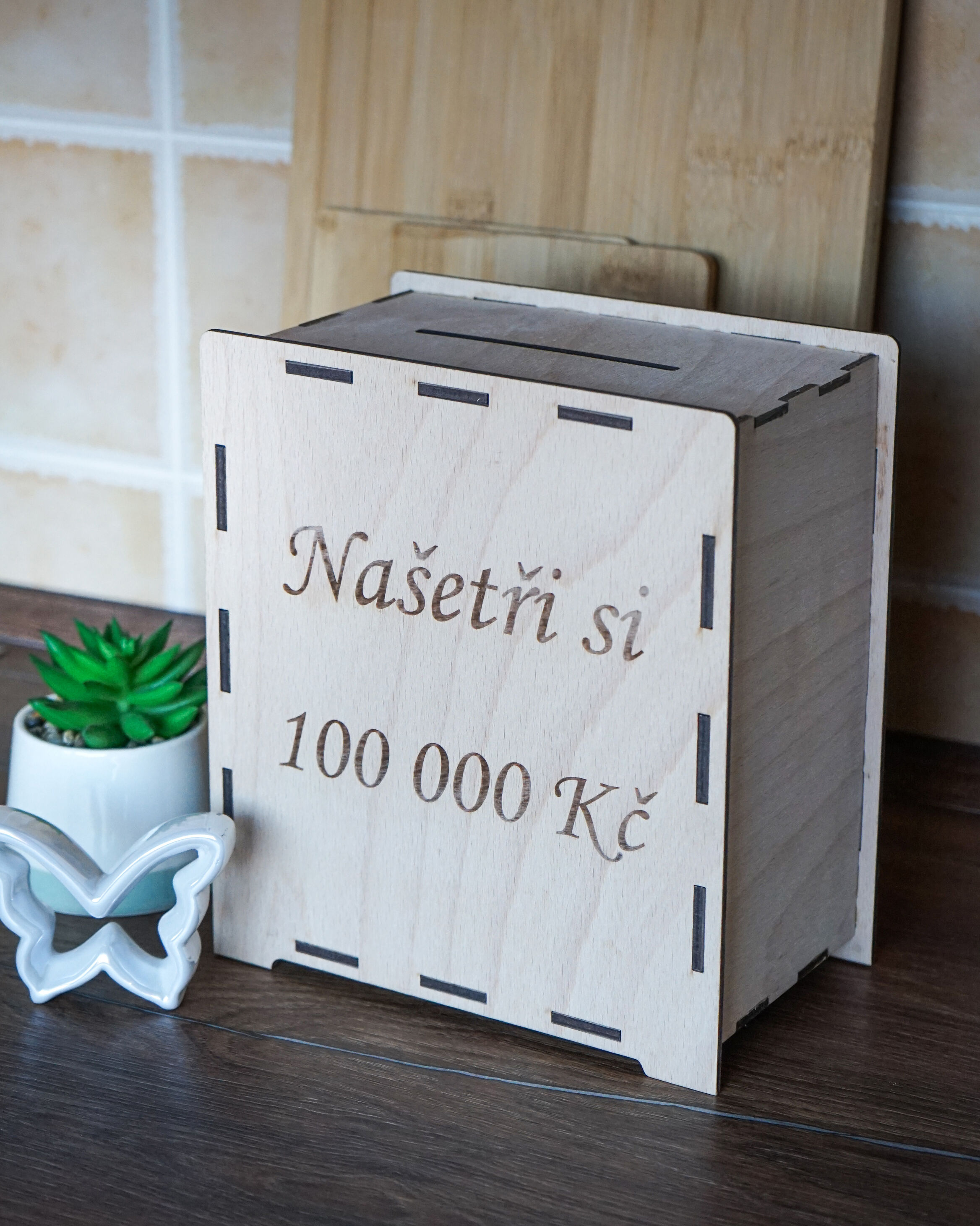 Dřevěná pokladnička výzva 100 000 Kč Jhwoodart