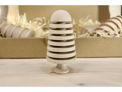 Dřevěný kulatý stromeček s hlubokými drážkami – soustružená dekorace z masivu