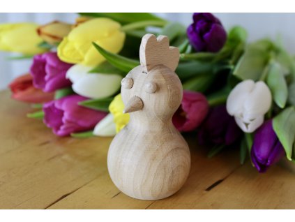 Dřevěná slepička – minimalistická dekorace pro jarní i celoroční výzdobu