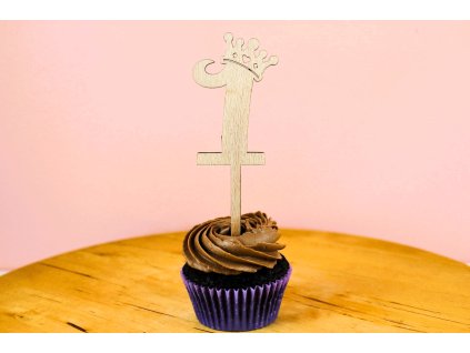 Zápichy na cupcakes – dřevěná čísla s korunkou