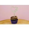 Zápichy na cupcakes – dřevěná srdíčka