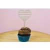 Zápichy na cupcakes – dřevěná srdíčka