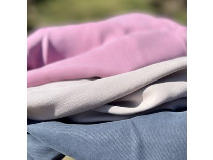 Jemný tencel látka v barvě Old Rose Powder - pudrová růžová