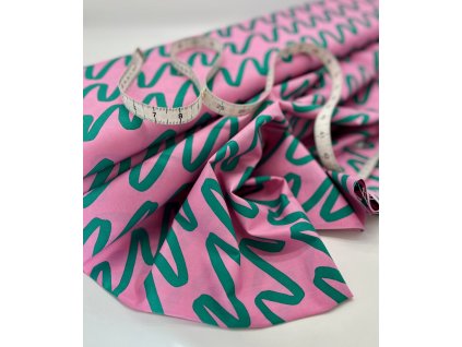 Bavlněný popelín šatovka látka s motivem Vlnky zelená, růžová - design Nerida Hansen