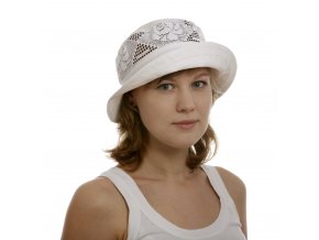 Elegantní dámský klobouk s krajkou