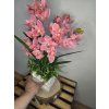 Orchidej růžová Cymbidium v bílé keramice