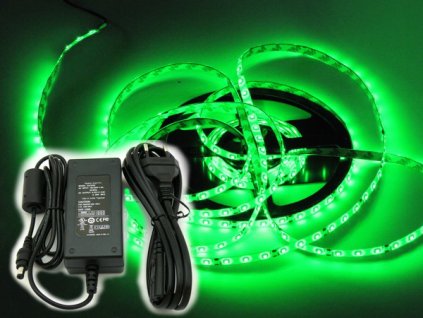 LED pásek KOMPLET - SMD 2835 - 5m - 300/5m - 4,8W/m - zelený + konetkor + zdroj