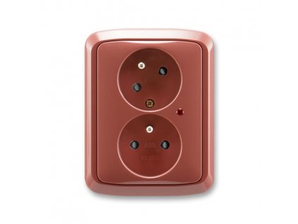 ABB TANGO Dvojzásuvka 5593A-C02357 R2 s natočenou dutinou, s ochranou před přepětím a optickou signalizací poruchy, vřesová červená
