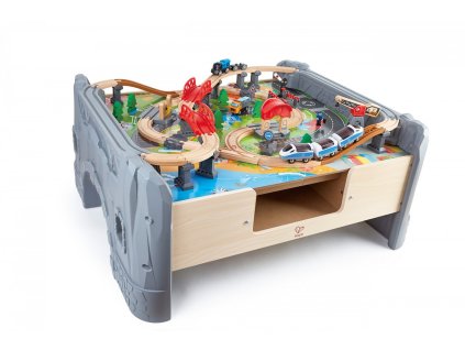 Hrací stůl Hape s vláčkodráhou 70 ks