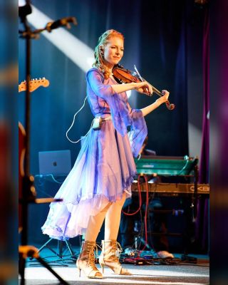 Moments on the stage 🎶🎶 Feeling grateful for this amazing team 💙 @ondraskoch @karelpisa @otabosy Zdeněk Koubek...