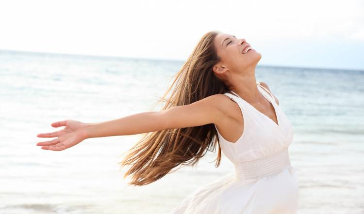 Jak pečovat o vlasy po dovolené u moře
