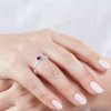 Zlatý prsten s přírodním rubínem a diamanty