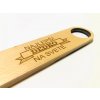 Drevený otvárač s menom