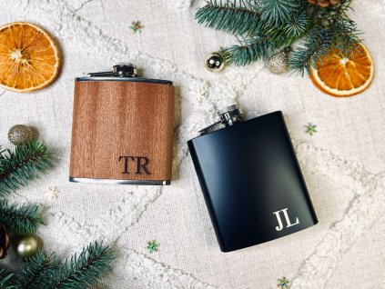 Dřevěná placatka - iniciály