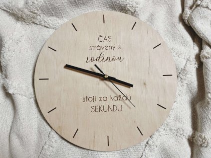 Dřevěné hodiny na stěnu - Čas strávený s rodinou