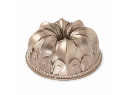 Forma na bábovku Královská lilie 10 cup, karamelová od značky Nordic Ware.