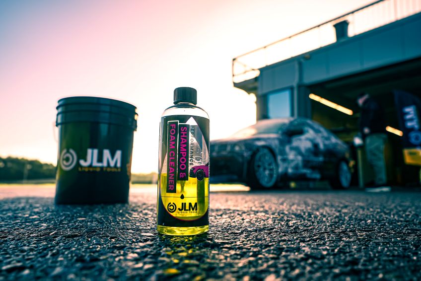 J08035_Performance_Shampoo_&_Foam_Cleaner_Bucket_BMW_e46_25_Horizontal_2