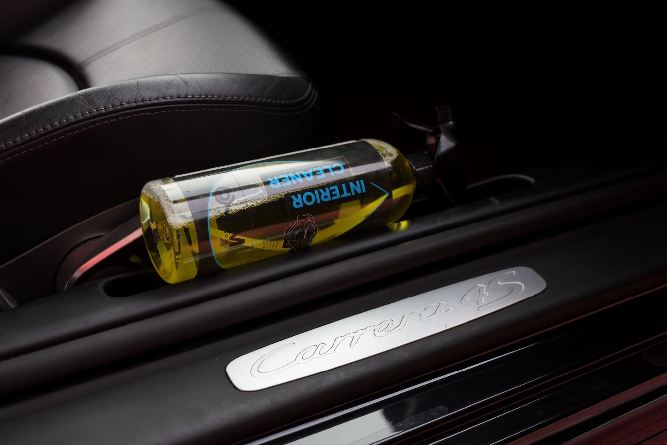 J08045_Interior_Cleaner_mood_911_LS_2