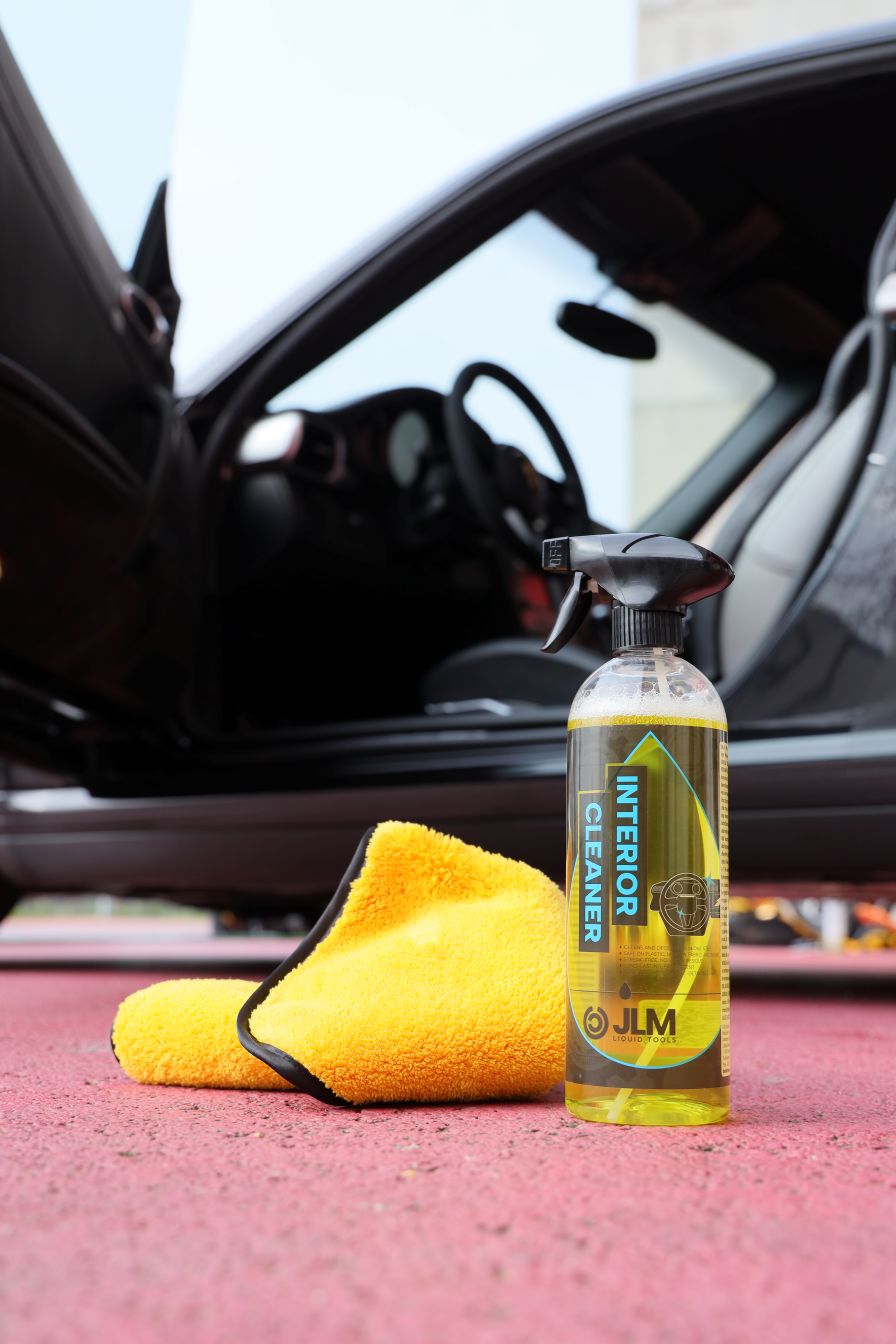 J08045_Interior_Cleaner_mood_911_PO_4