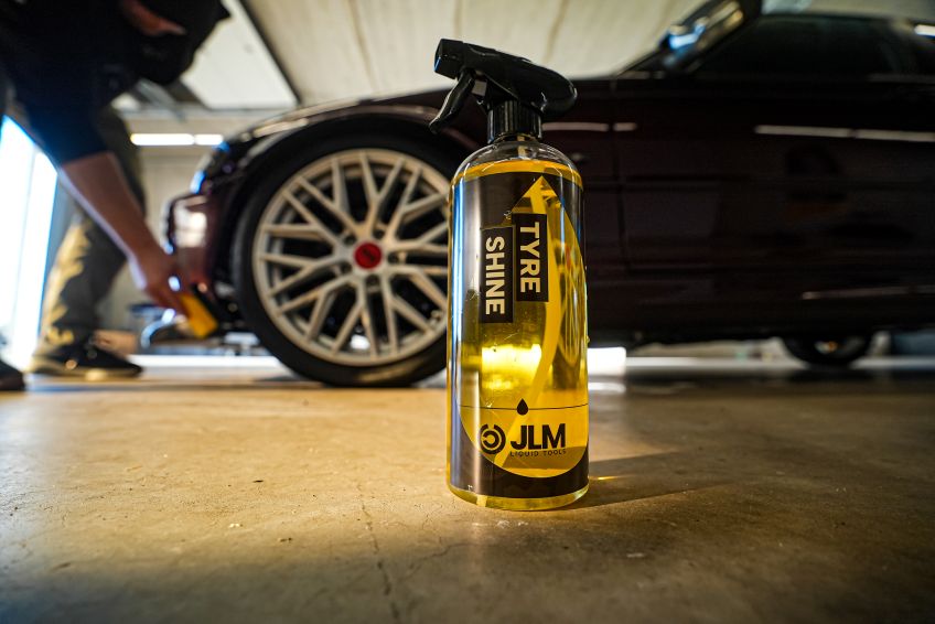 J08060_Tyre_Shine_25_Horizontal