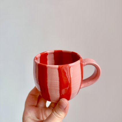 Hrnek s uchem ruby pink 280ml (bucláček)