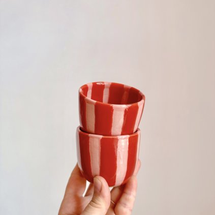 Hrnek ruby pink (víc do červena)