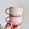 Hrnek s uchem růžový porcelán