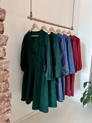 PODZIMNÍ ŠATY od @annit.cz naskladněny!~ Hebké, hřejivé a tak příjemné. Šaty, ve kterých se budeš cítit výjimečně po celý...