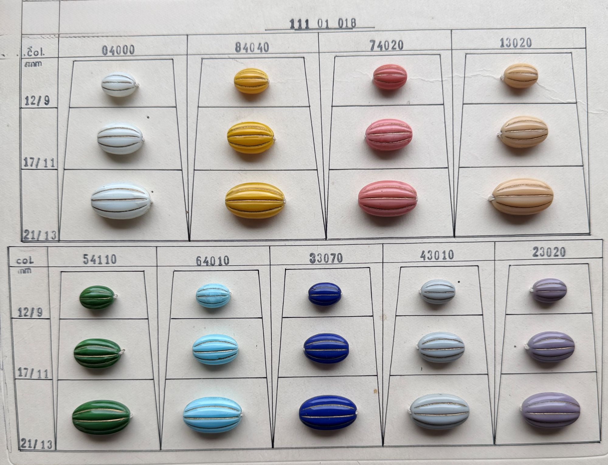 Vzorové karty mačkaných korálků