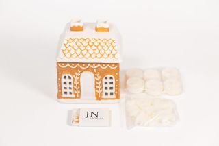 Naše keramická perníková chaloupka 6 vonných vosků 6 čajových svíček vánoční ráno svařené víno vánoční puding