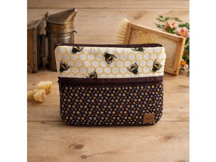 Dvoukapsová handmade taštička Joan Atelier se dvěma zipy, vzor Včelky, bavlněná
