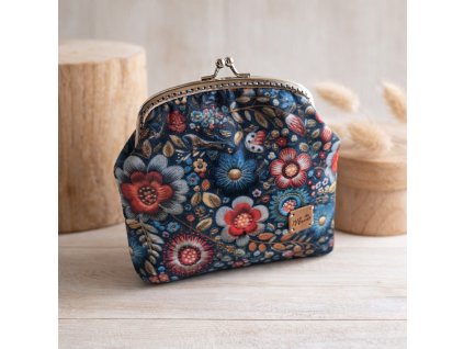 Taštička Mada kovový rámeček od Joan Atelier.