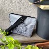 Týna - šedá crossbody taštička s výšivkou odkvetlé pampelišky 2