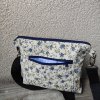 Týna - květinová crossbody taštička s přední kapsou