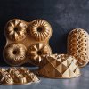 Nordic Ware Forma Na Bábovku Jubilee - Zlatá 2,4 L 5
