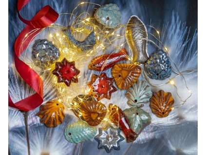 Keramické ozdoby. Formičky od maminky.  Keramické ozdoby. Formičky od maminky.