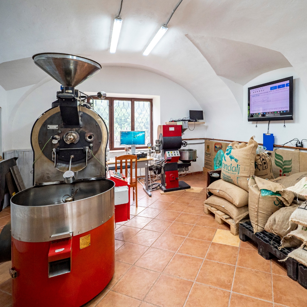 Čerstvě pražená káva z pražírny Johnny Coffee v Moravském Krumlově