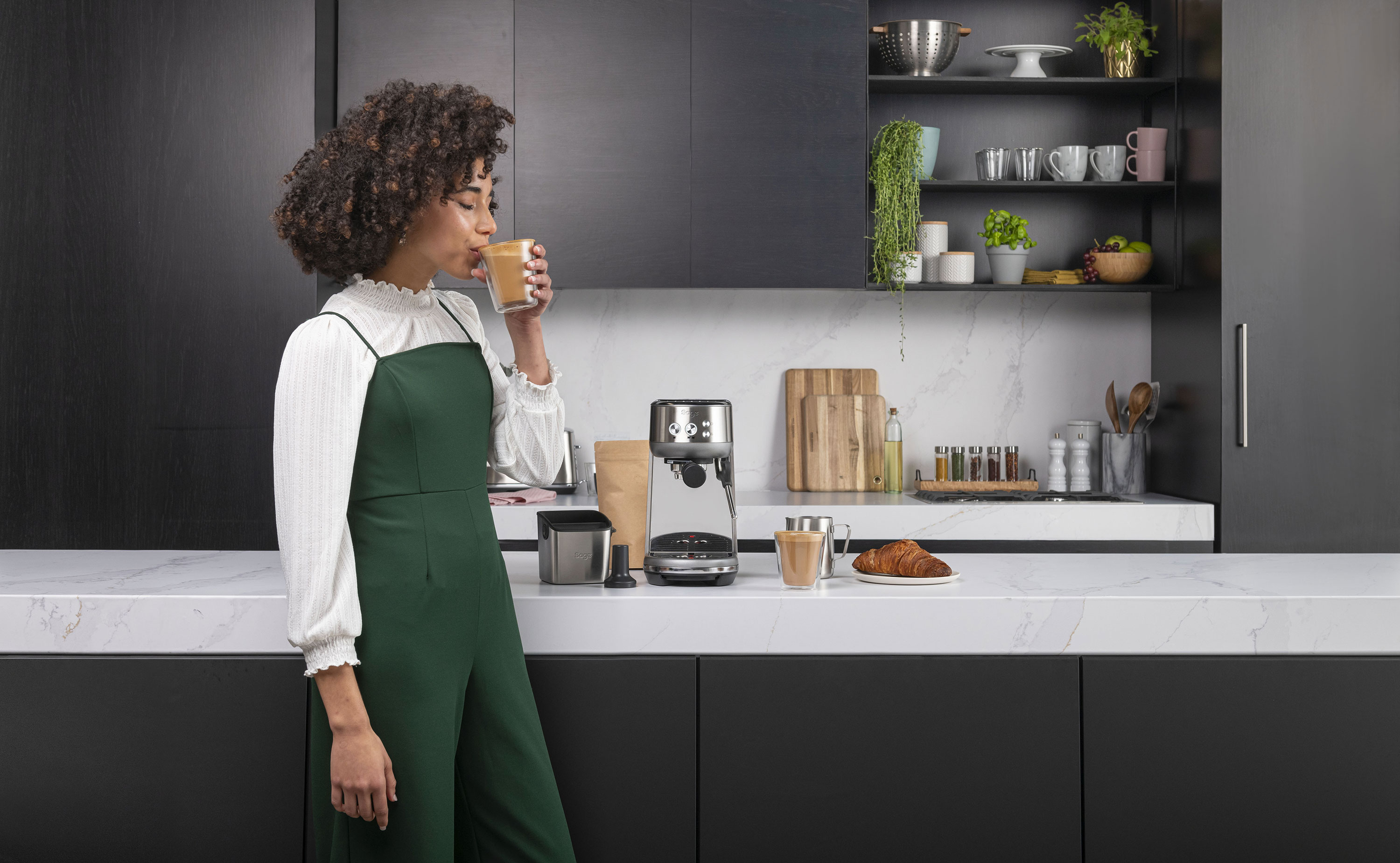 Sage SES450BSS Bambino v domácím prostředí