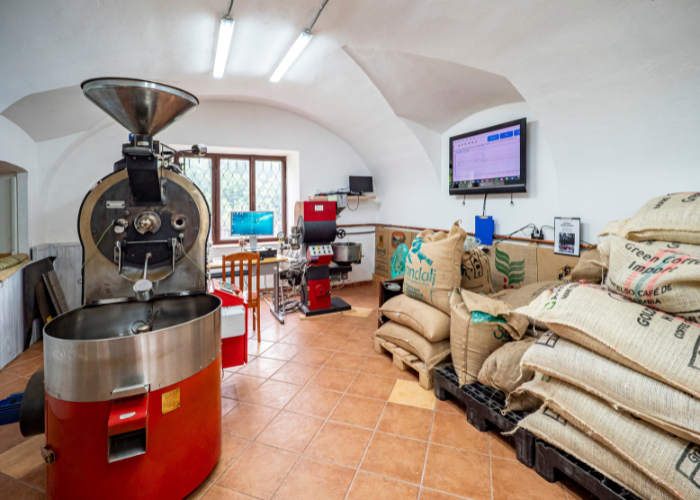 Pražírna Johnny Coffee v Moravském Krumlově – čerstvě pražená káva