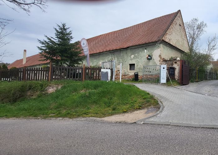 Pražírna Johnny Coffee Moravský Krumlov – skupinová prohlídka, 35 min od Brna