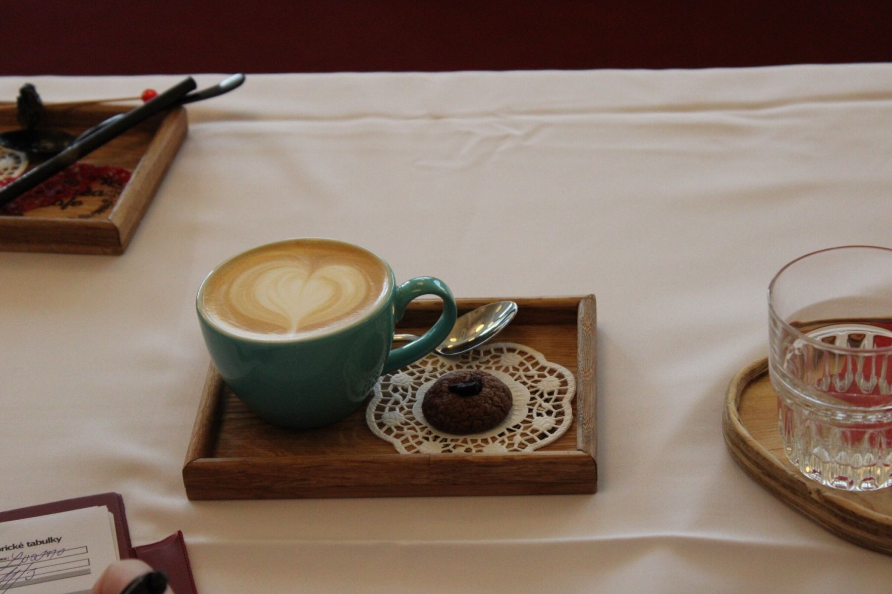 Cappuccino s latte art na Barista Přímka cup 2026 ve Znojmě