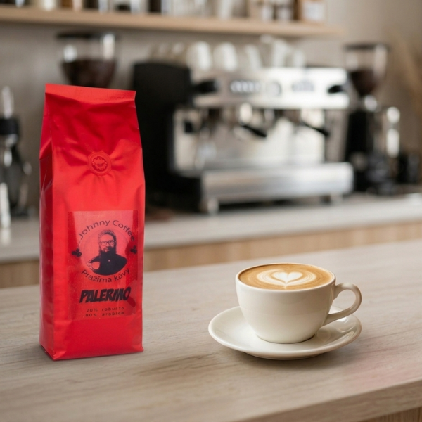 Palermo tmavě pražená káva od Johnny Coffee — ideální na flat white