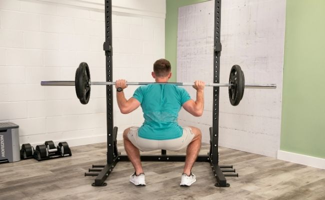 Lifestyle cvičení dřepy doma