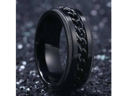 prsten černý řetízkový z nerezové oceli černé pozadí